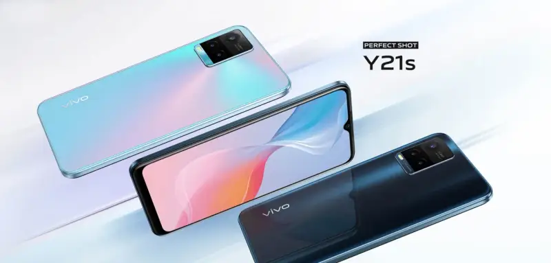 Dwa eleganckie telefony vivo y21s w kolorach błękitnym i granatowym, prezentujące swoje aparaty i ekrany.